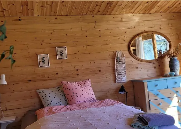 Agnes 3* Bække